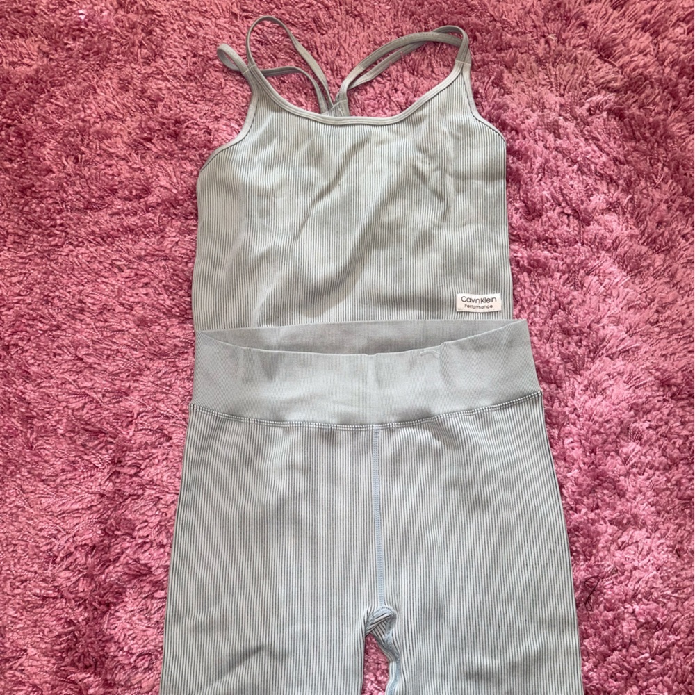 Calvin Klein performance set